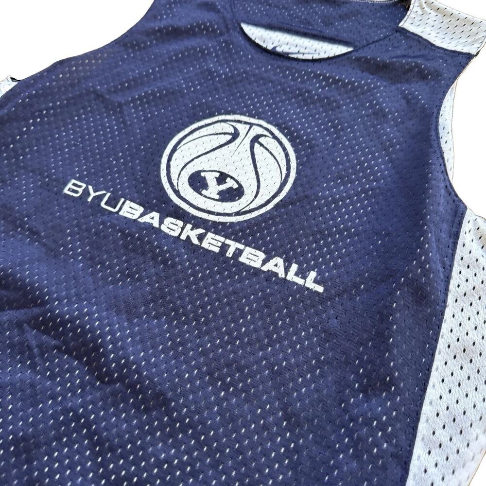 Nike BYU Brigham Young Cougars Boys Youth M Reversible Basketball Jersey